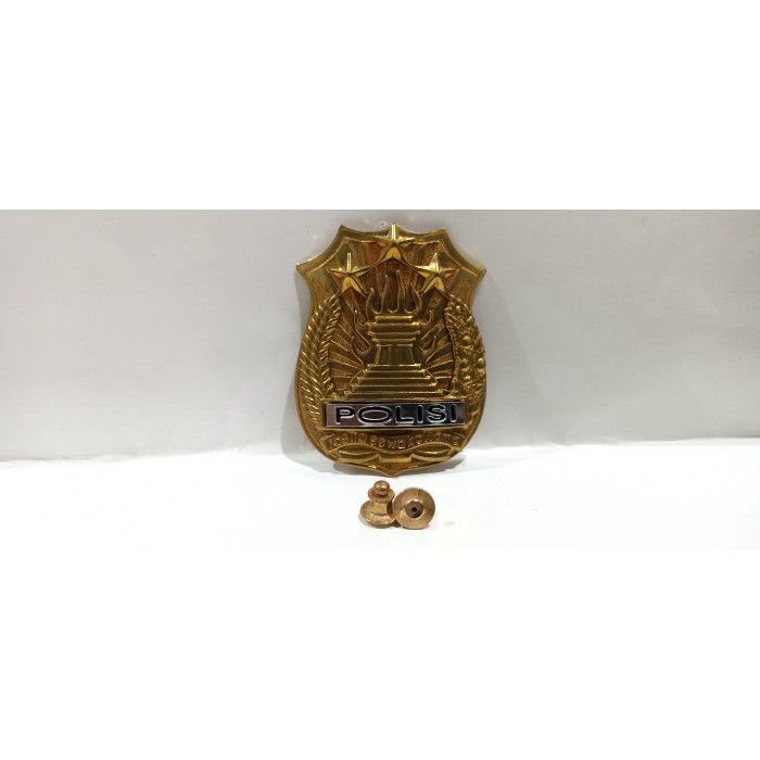 Kewenangan Polisi Brasso - Lencana Polisi Brasso