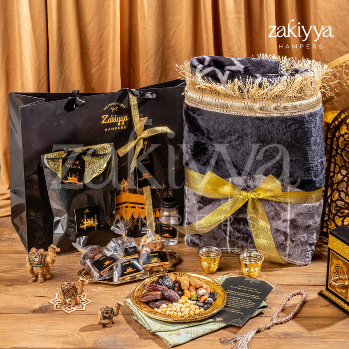 

Hampers Oleh Oleh Souvenir Haji Umroh Premium Paket Ekslusif Heliconia