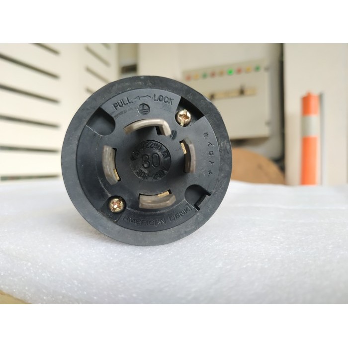 TERBARU AMERICAN DENKI, 30 Amp 4 kaki LOCK, Steker Karet HOT SALE