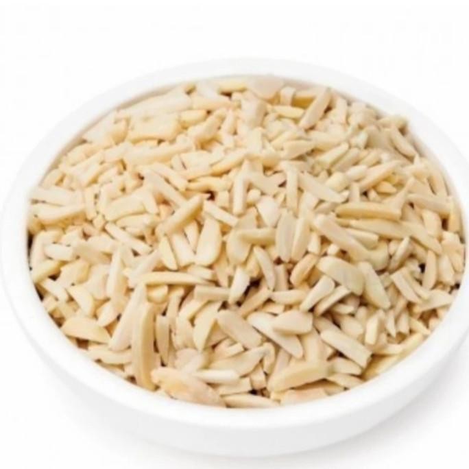 

Almond Silvered 500gr/Almond Iris 500gr Berkualitas