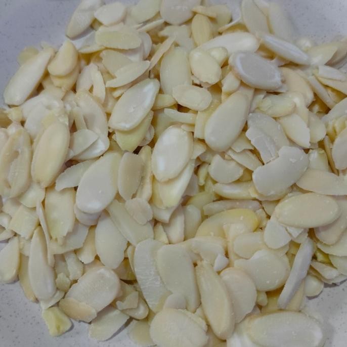 

Almond Slice Premium 1 Kg Berkualitas