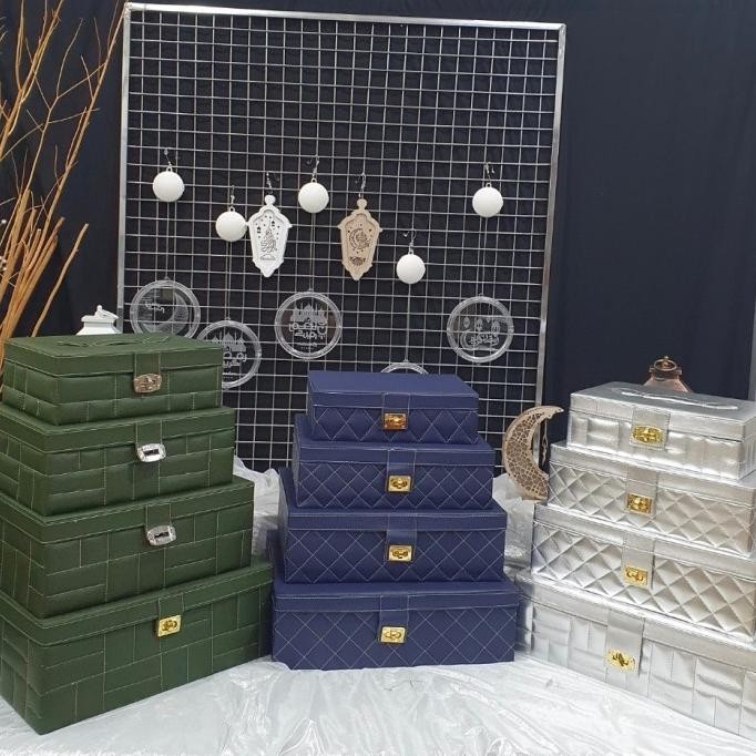 

Super Sale!, Paket Box Emas Hampers Lebaran Idul Fitri Kue Kering