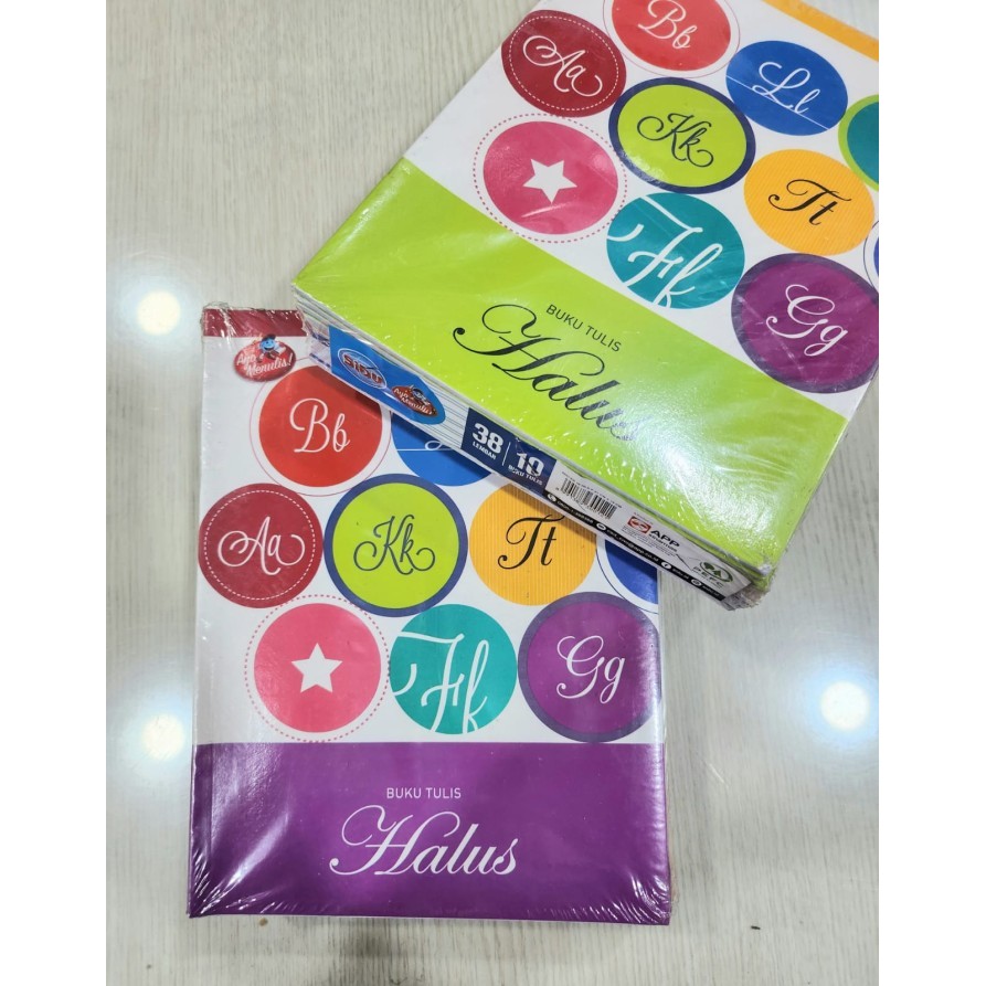 

TERBATAS BUKU TULIS GARIS TIGA SIDU 1 PAK ISI 10 BUKU KODE 1300