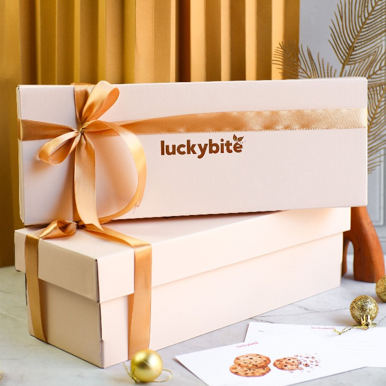 

BIG SALE Hampers / Gift Box / Kado - Semi Hardbox - Oatmeal Cookies 3 Jar + FREE Greeting Card +