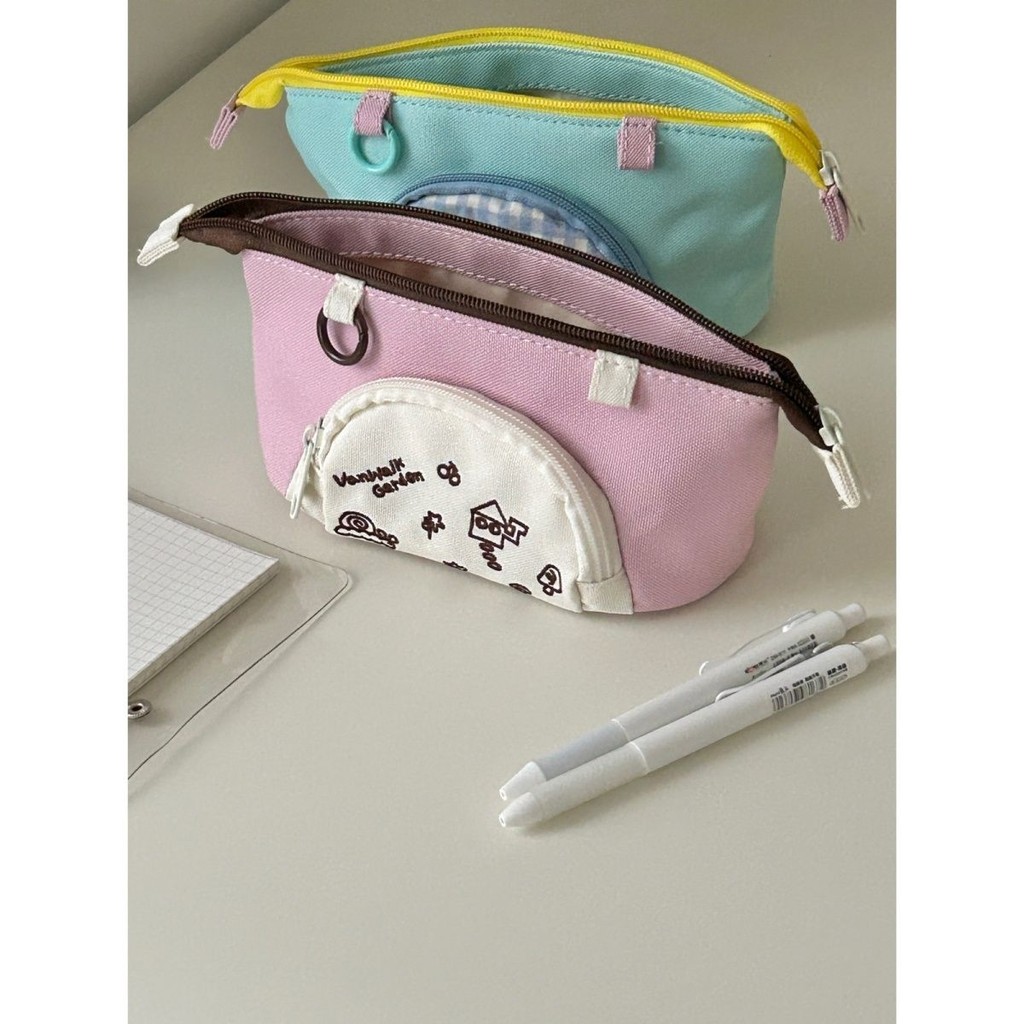 

Student Exclusive Small Garden Cartoon Portable Stationery Bag