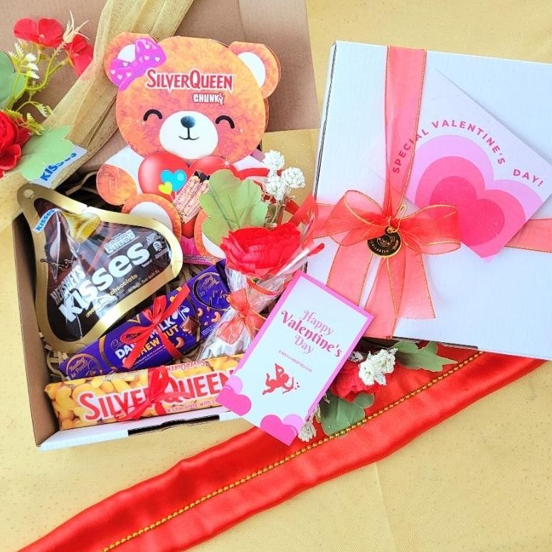 

ORIGINAL HAMPERS VALENTINE|KADO ULANG TAHUN CEWEK COWOK | WISUDA | ULTAH | HAMPERS COKLAT al-116