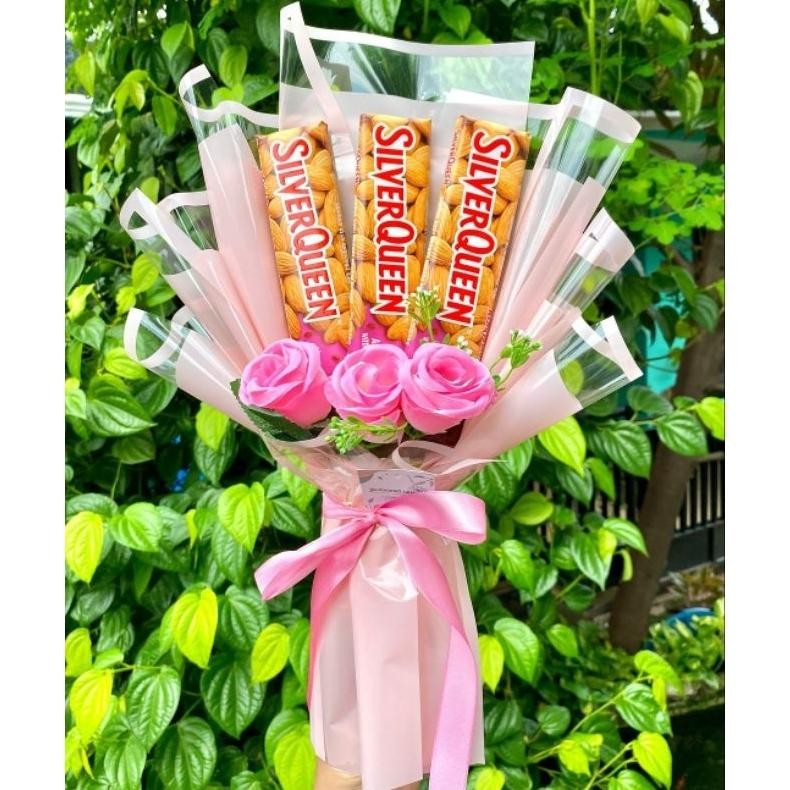 

PROMO (S) BUKET PINK SILVERQUEEN 58gr BUNGA MAWAR KERTAS CELLO CANTIK /WISUDA/ULTAH/ANNIVERSARY/VALENTINE/DLL Is75