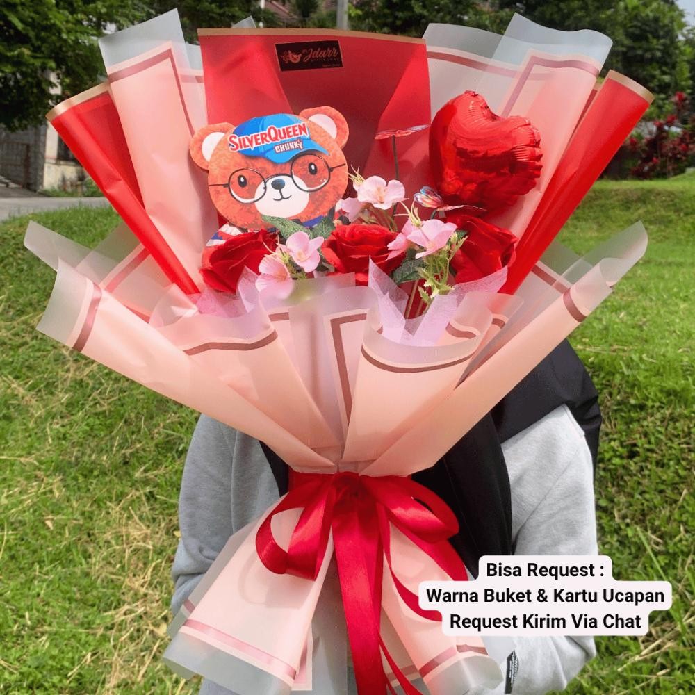 

TERMURAH Buket Coklat Silverqueen Bear Terbaru Size Medium Hadiah Unik Bouquet Valentine Kado Pacar Gift Ultah Kejutan Anniversary Custom Request Viral dgf-4