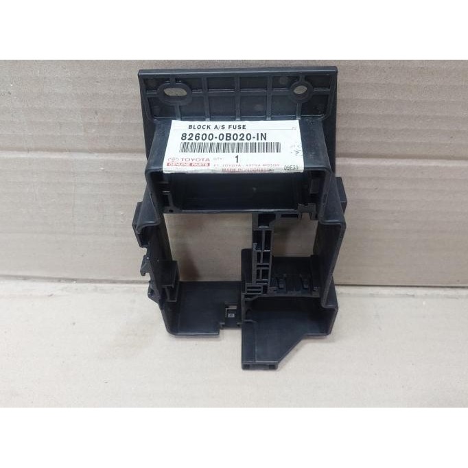 Block Blok Fusible Link Kotak Sekring Fuse Box Kijang Efi Asli Original 82600-0B020 Terlaris