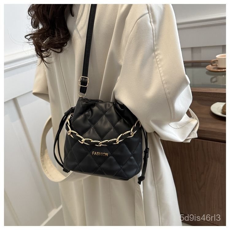 Tas Ember Rantai Quilted Fashion Tas Crossbody Tingkat Tinggi