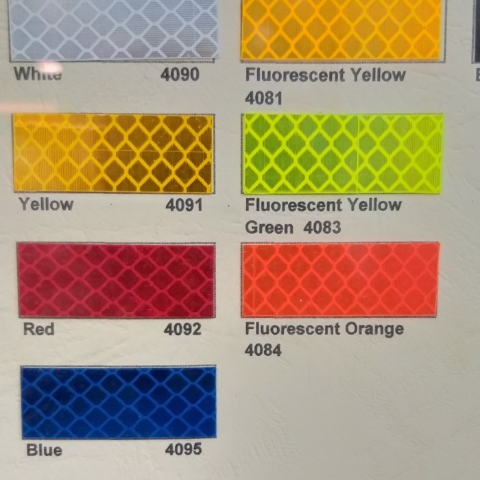 

3M DIAMOND GRADE FLUORESCENT REFLECTIVE SHEETING 60 CM X 1 METER