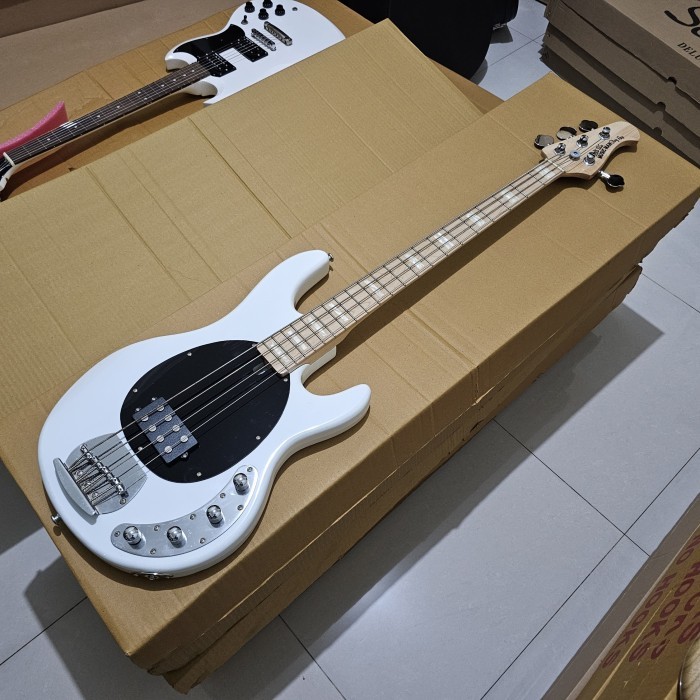 Termurah.. Gitar Bass Musicman stingray 4 string new