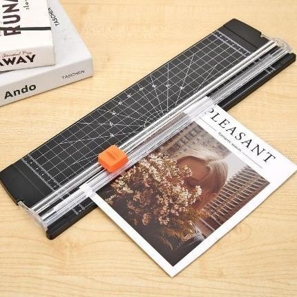 

SIAP KIRIM PEMOTONG KERTAS DORONG - TARIK - PAPER CUTTER A4 PC 1637 16X37CM