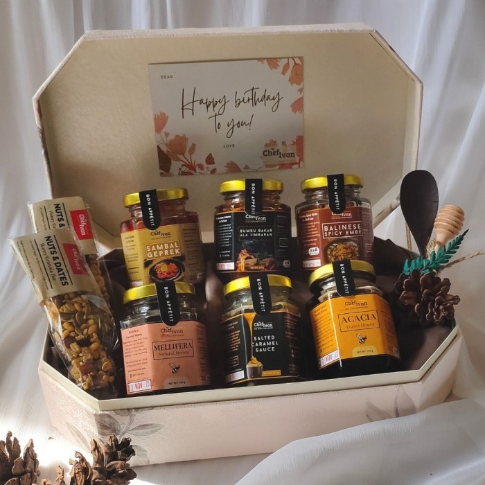 

The Palate Hadiah Kado Ulang Tahun Hampers Birthday Gift by Chef Ivan