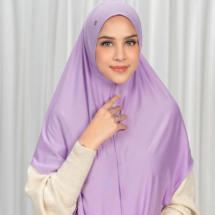 Buttonscarves Everyday Jersey Slip On