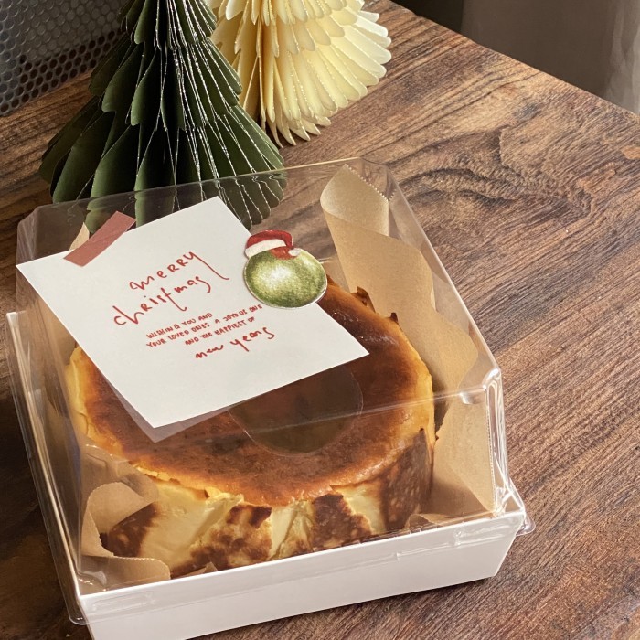 

OLIVER. Christmas Whole Cakes (Hampers)