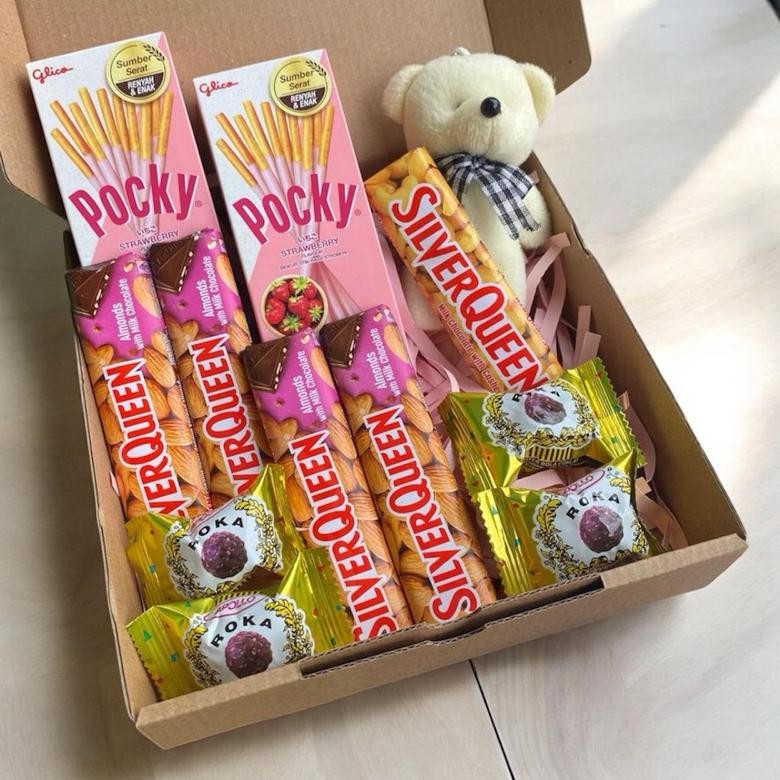 

COD HAMPERS SPECIAL COKLAT SILVERQUEEN HAMPERS VALENTINE KADO PACAR GIFT BOX COKLAT Oy58
