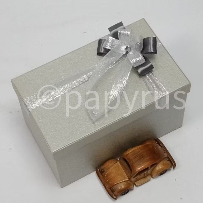 

Papyrus 15X25 Tinggi 15Cm Kotak Kado Gift Box Hadiah