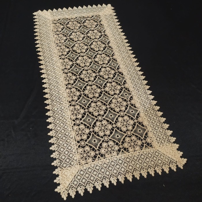 Taplak Meja Tamu Persegi panjang Mewah Bordir Impor Minimalis