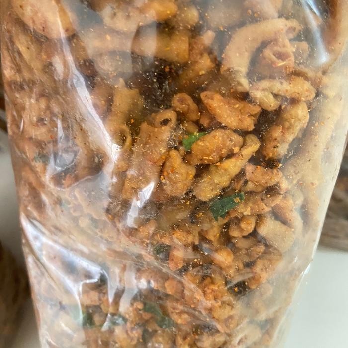 

Usus Crispy 1Kg / 1 Kg Kripik Usus Bumbu Daun Jeruk Pedas Food Camilan Keripik Makanan Snacks