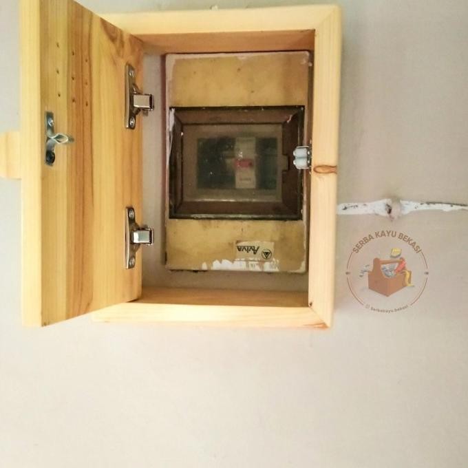 BOX SEKRING/MCB LISTRIK BAHAN KAYU