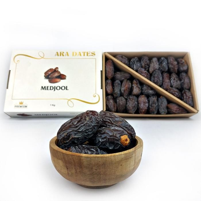 

Kurma Medjool Premium ARA DATES 1kg Food Snack Makanan Cemilan
