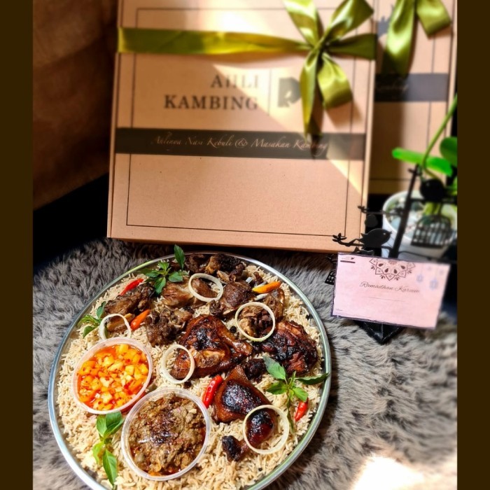 

HAMPERS NASI MIX (KEBULI-MANDHI) TAMPAH 6 PORSI
