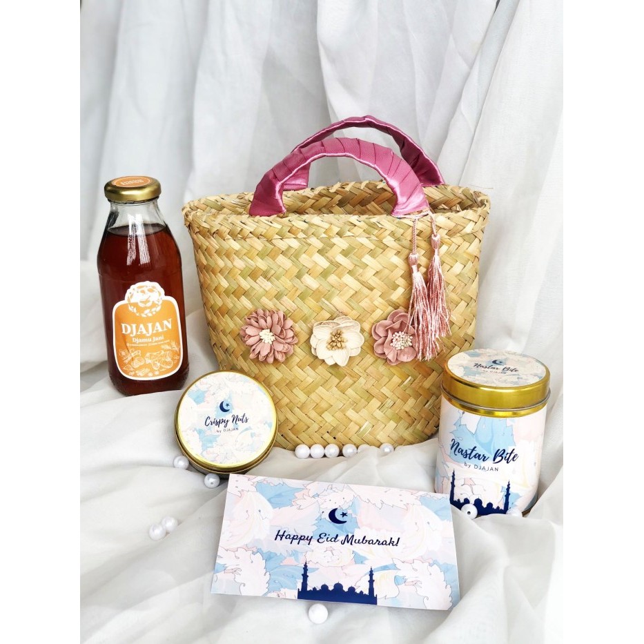 

HAMPERS LEBARAN IDUL FITRI COOKIES & JAMU_LAILY BY DJAJAN