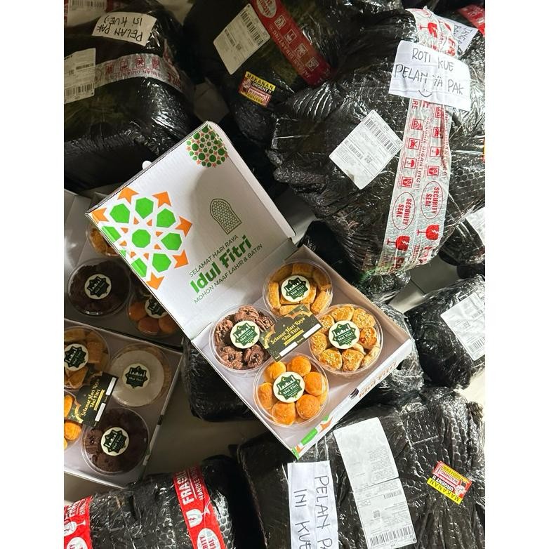 

dg-4 SEPAKET HAMPERS KUE KERING NASTAR PUTRI SALJU KASTENGEL PAKET KUE KERING PAKET LEBAR AN ROTI KASTENGEL ROTI KUE 250GR PRODUKSI RUMAHAN SETIAP HARI BARU KUE KERING KUE IDUL FITRI KUE HARI RAYA CAMILAN LEBARAN HAMPRES PARCEL KUE Hemat
