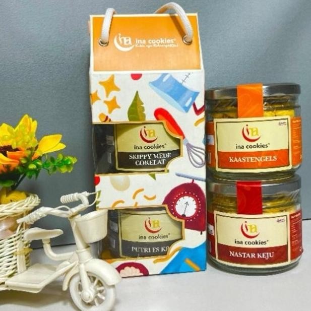 

AURORAE HAMPERS - GABLE JAR KACA KUE KERING LEBARAN PREMIUM