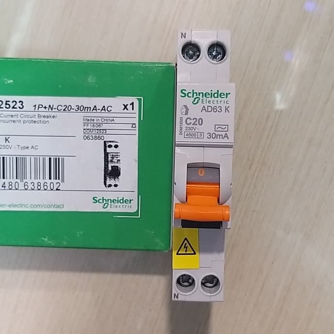 RCBO 20A SLIM 1P+N-C20A-30MA SCHNEIDER
