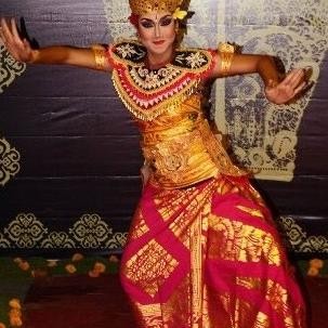 ] Mahkota gelungan tari margapati bali