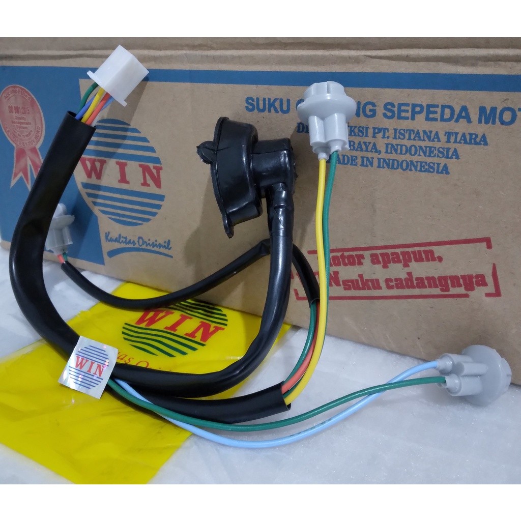 WIN Cop lampu pitting Fitting Lampu Honda  Beat FI / beat fi esp  2012 2013 2014 2015 cop lampu beat