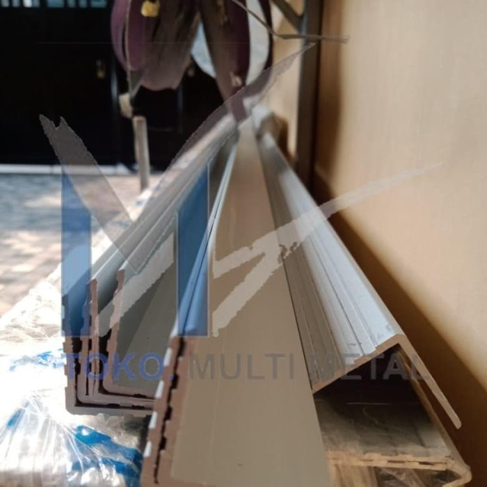 SIKU ALUMUNIUM L HARDCASE KODE 890