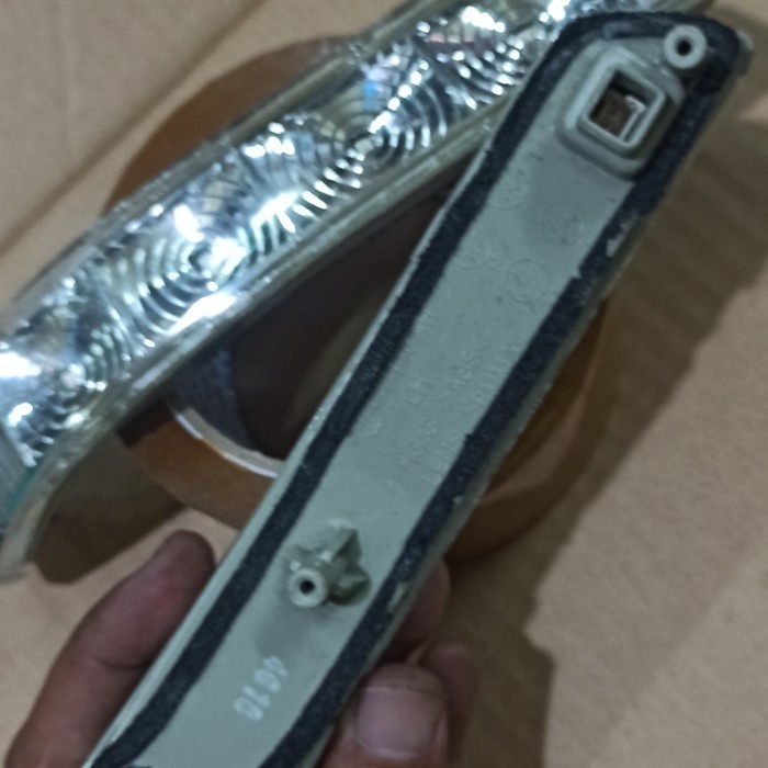 Lampu Sen Sein Spion Kia Sorento Kanan Copotan Original Laik Pakai