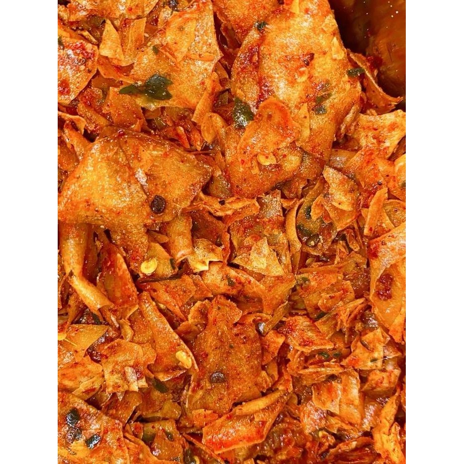 

LIMITED EDITION 250gr Keripik singkong Kriwil Cikruh pedas daun jeruk Chili Oil Camilan Kering