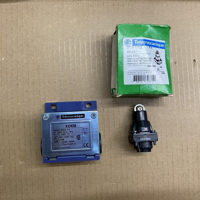 <<<<<] Limit switch XCKM telemecanique ZCKD02 limit switch