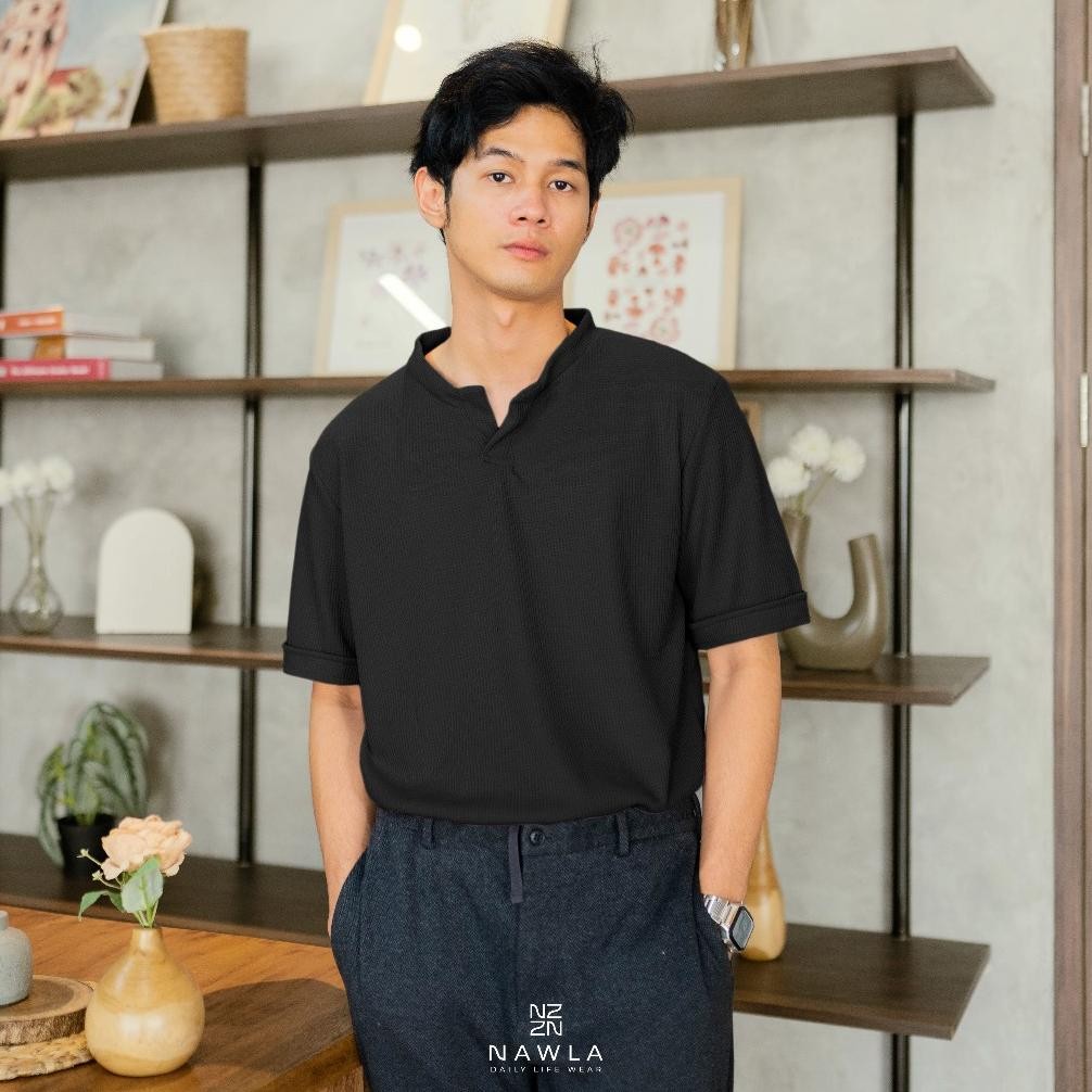 SALE Nawla - Baju Atasan Pria Lengan Pendek Bahan Waffle Knit Berkerah V Neck | Kaos H&M | Kaos Uniq