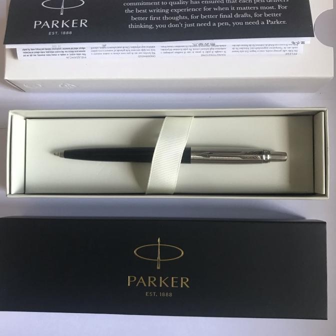 

Pulpen Parker Jotter Spc Ballpoint Black Crome Trim