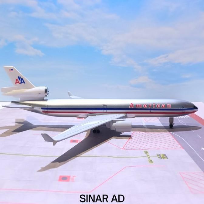 Miniatur Pesawat / Diecast Pesawat / Model Pesawat Terbang Maskapai American Airlines Md-11