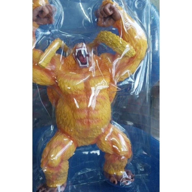 GOLDEN OOZARU JUMBO 1 PCS DRAGON BALL FIGURE