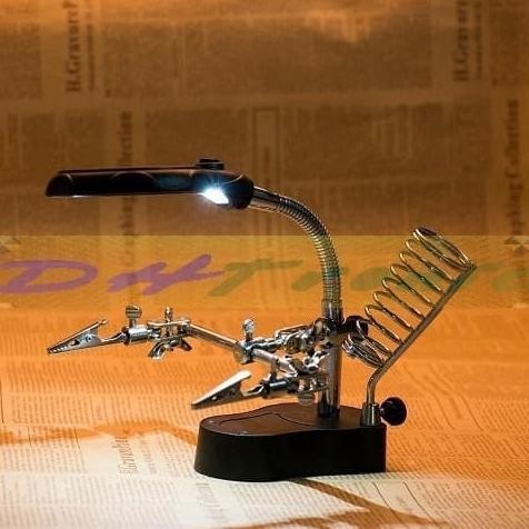 

Helping Hand Magnifier Set Alat Pegangan Solder + Kaca Pembesar Led