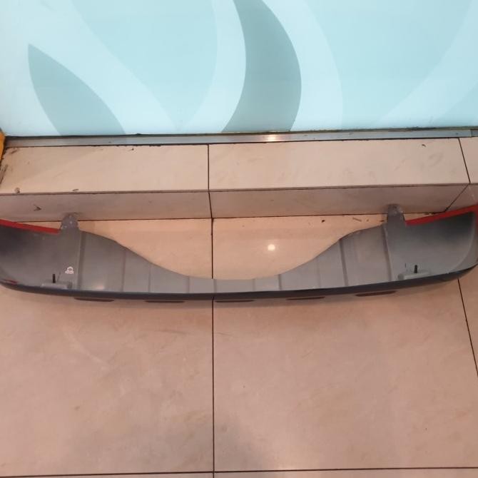 Garnish Bemper Belakang Asli Mitsubishi Pajero Sport