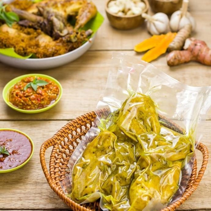 

(Good) Ayam Frozen Bumbu Lengkuas 1 ekor siap masak