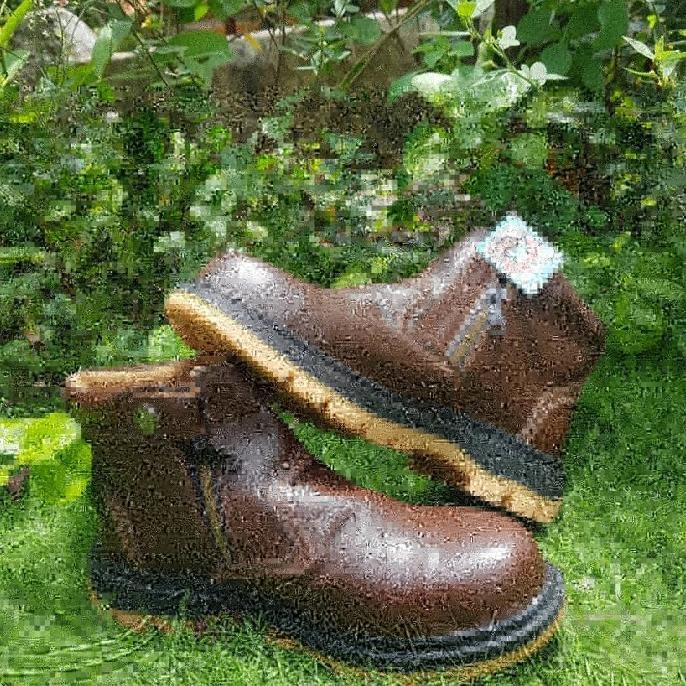 SEPATU SAFETY BOYKEN KULIT ASLI UJUNG BESI BERKUALITAS