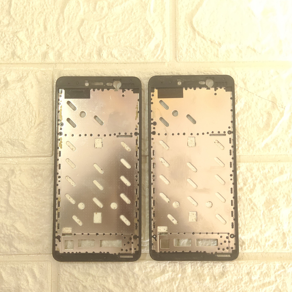 Wiko Tommy 3 W-K600 Frame Tulang Tengah / Tatakan LCD Copotan