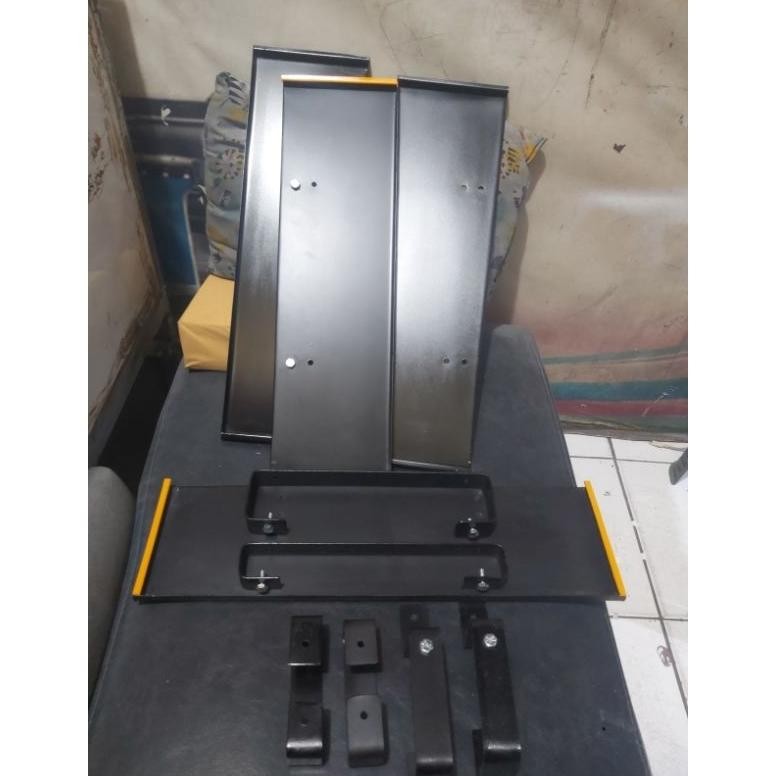 tatakan plat nomor mobil dinas + dudukannya