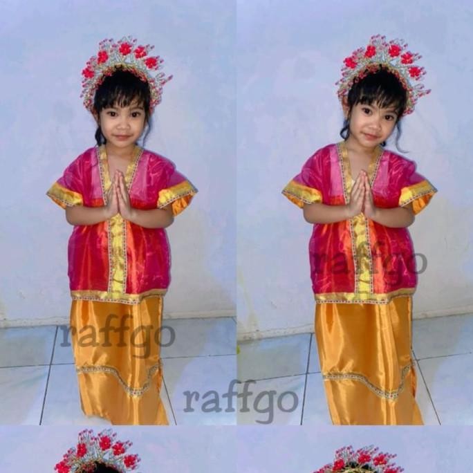 baju adat sulawesi anak perempuan / baju bodo anak