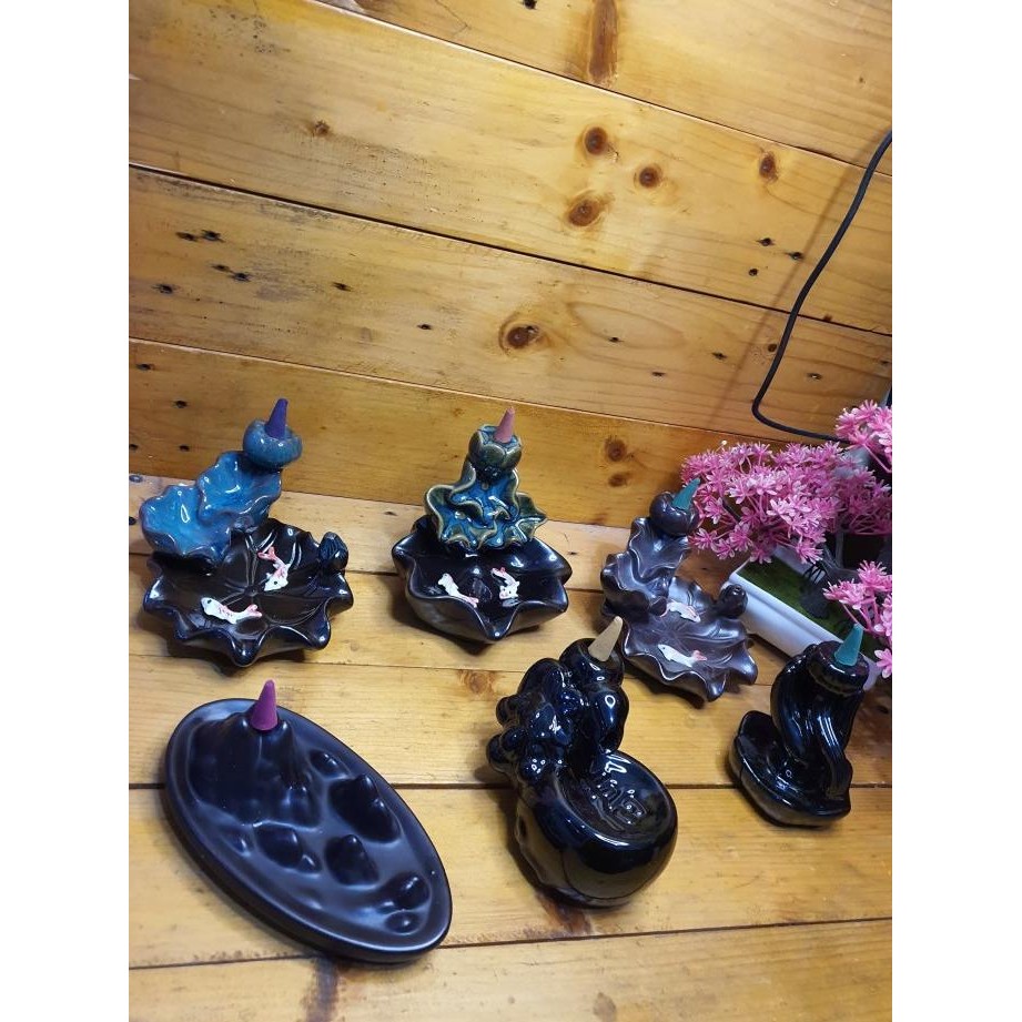 Tempat Dupa Kerucut Asap Bawah Tempat Pembakaran Dupa Model Air Terjun