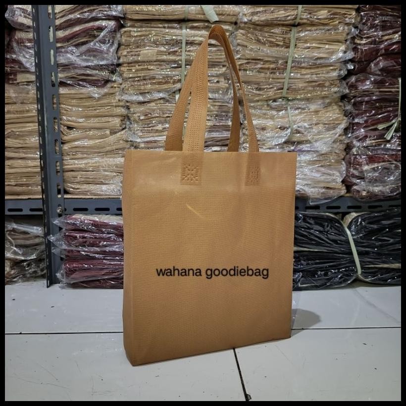 

Ready 10Lusin Goodie Bag (Isi 120Pcs) Tas Spunbond 25X35X8 Kain 55 Gsm {Terlaris|Best Seller}